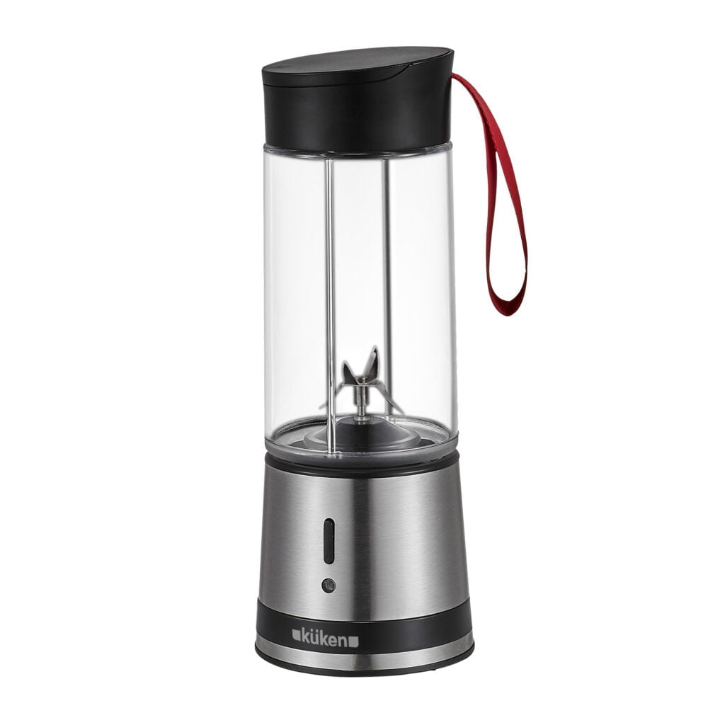Rechargeable and portable smoothie blender